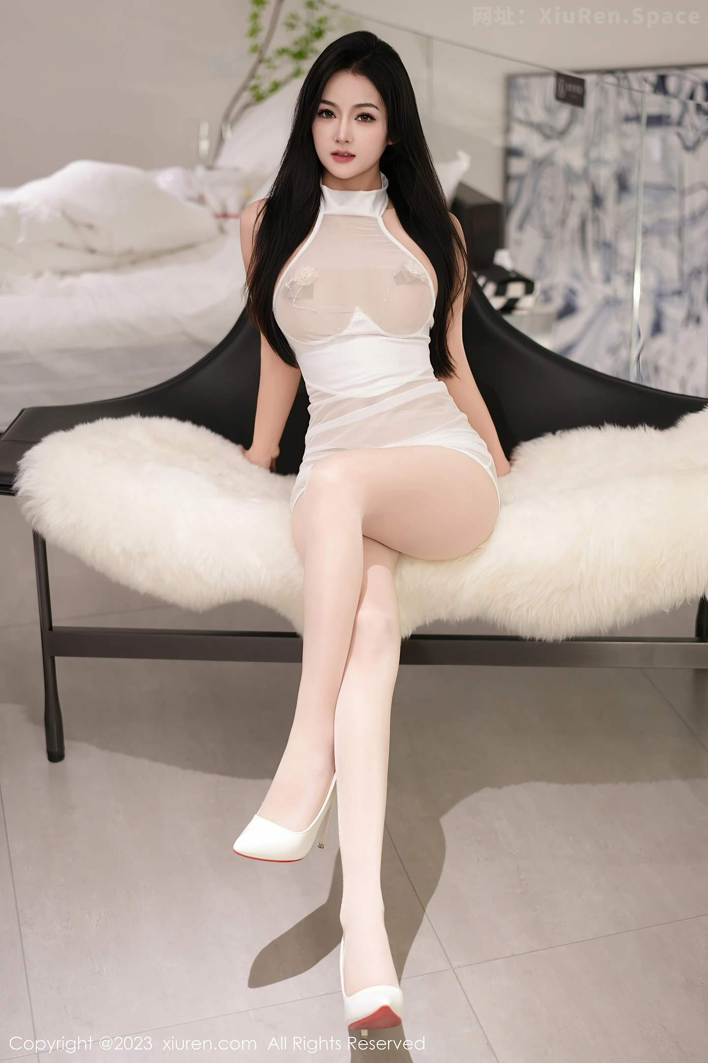 图片[2]-[XiuRen秀人网]VOL.7893 模特谭小灵性感白色轻透连衣短裙配原色丝袜秀惹火身材诱惑写真95P-秀人网官方网站